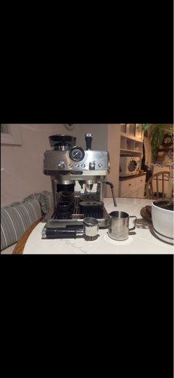 De’Longhi La Specialista Arte Evo Espresso Machine – Excellent Condition