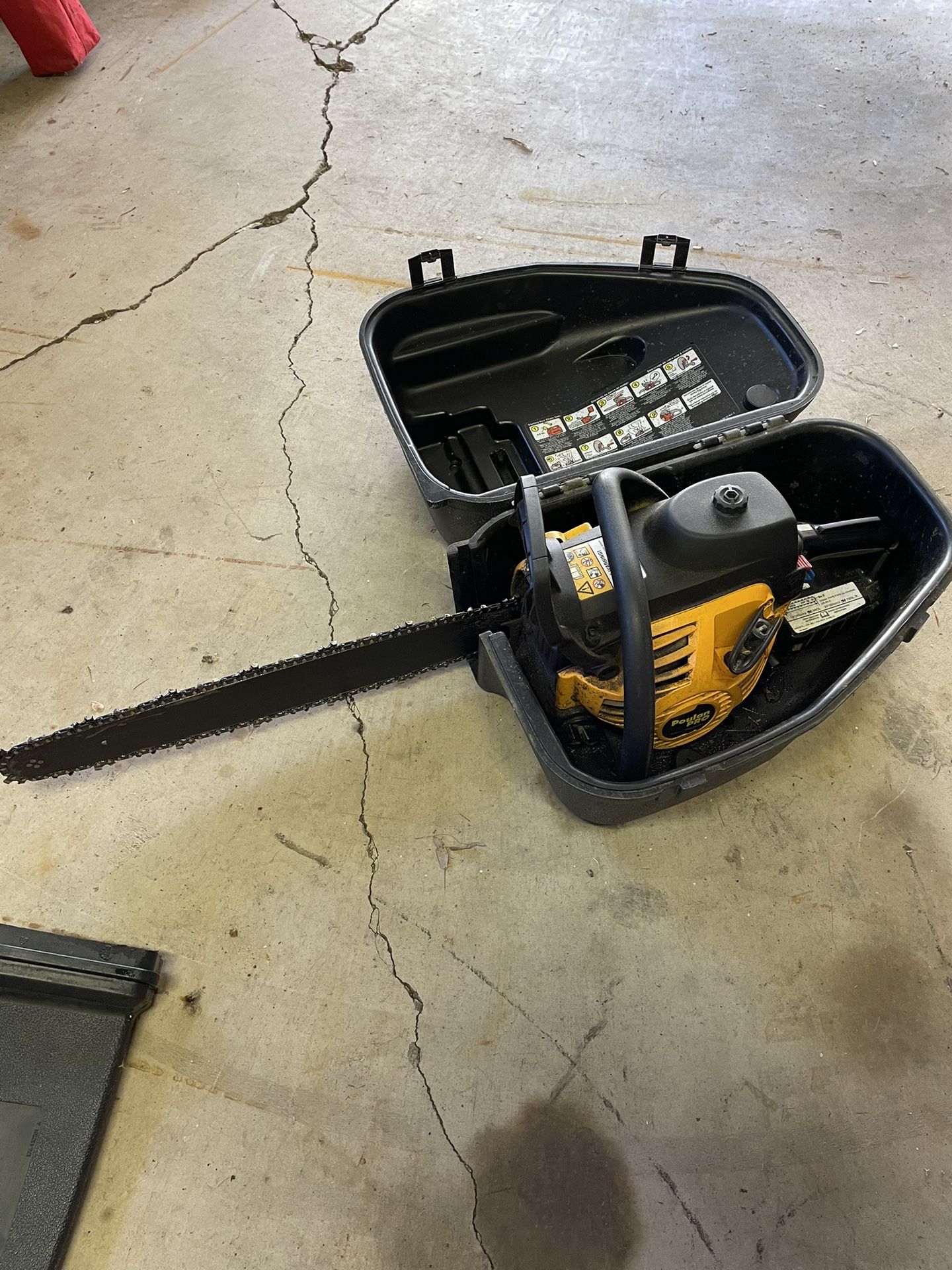 Poulan Pro Chain Saw