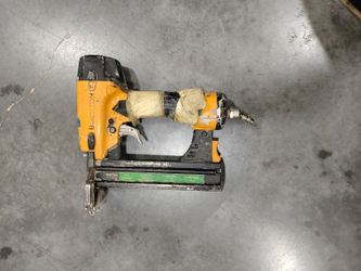 Bostitch 18 Gauge Flooring Stapler EHF1838K