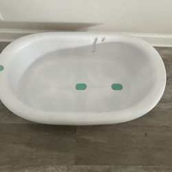 Frida Baby 4-in-1 Grow-with-Me Baby Bathtub + New Bath Mats