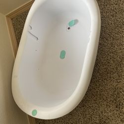 Frida Baby 4-in-1 Grow With Me Bathtub