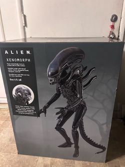 Spirit Halloween Alien Xenomorph Animatronic