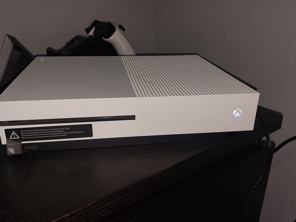 Xbox One S