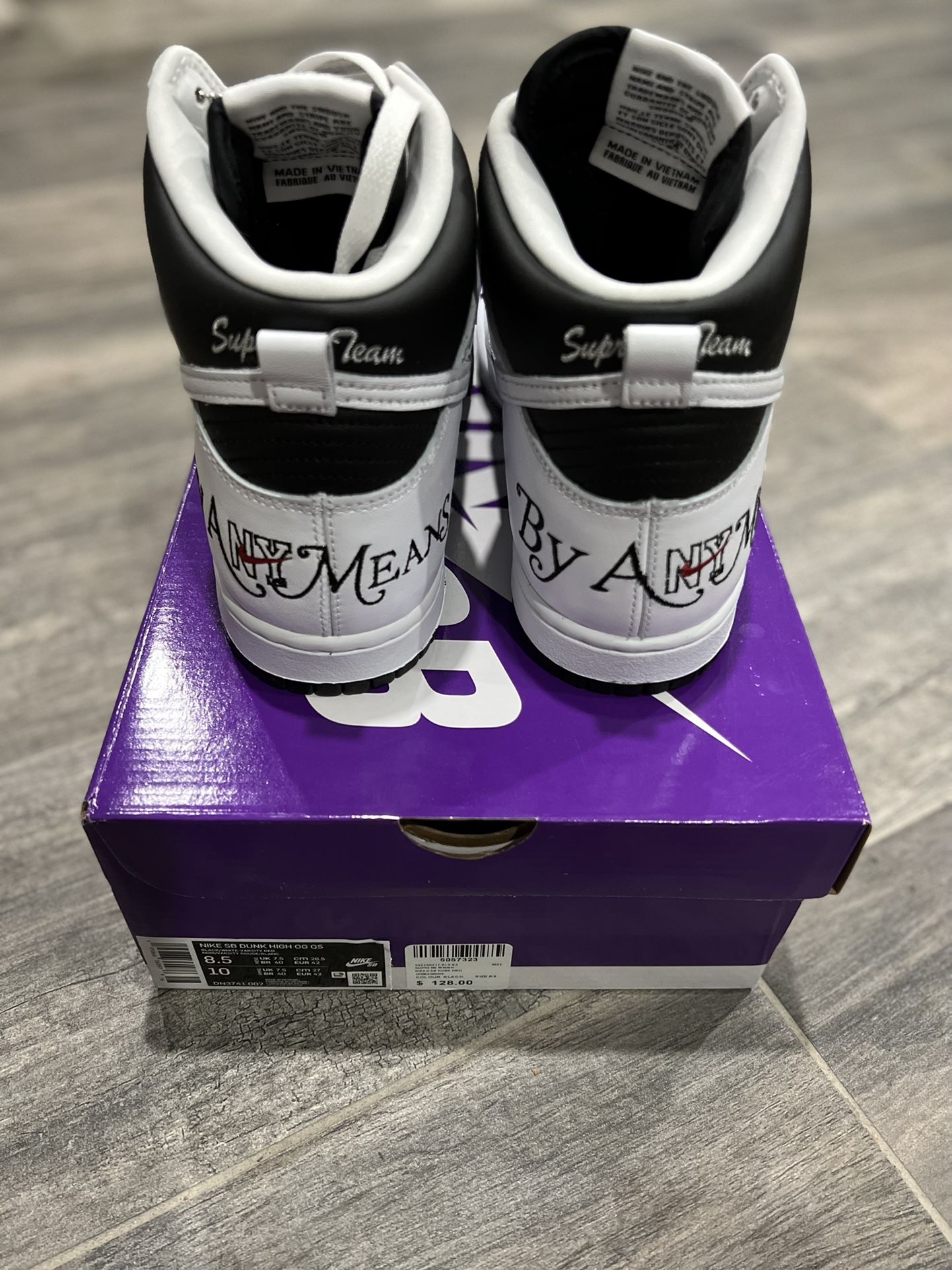 Nike SB Dunk High OG QS Supreme 8.5 M $275