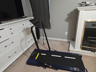 Foldable walking pad