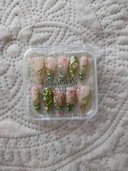 Dragon Nail Press-On Nails Floral Green Gold