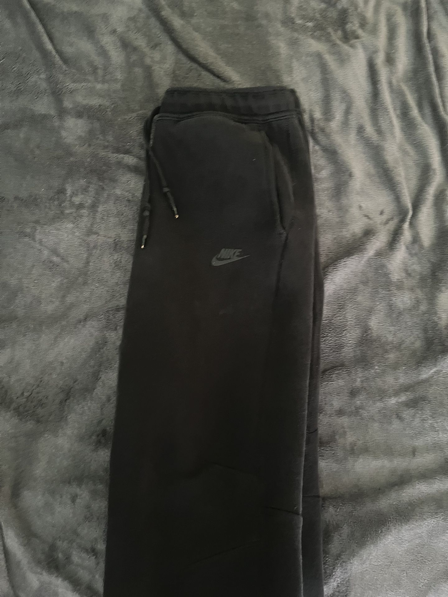 Large mens nike tech sweats all black 