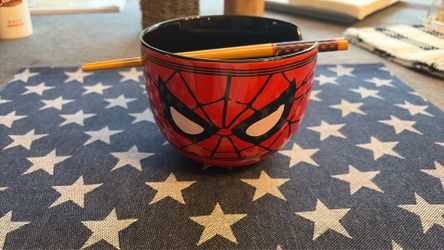 Spider-Man ramen bowl/chopsticks