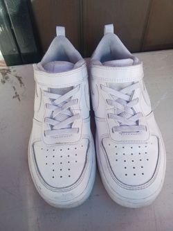 Tenis shoes size 2