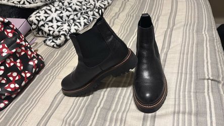 Black Leather Chelsea Boots with Lug Sole