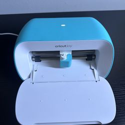Cricut Joy Compact Portable Smart Cutting Machine DIY Crafting Tool Projects
