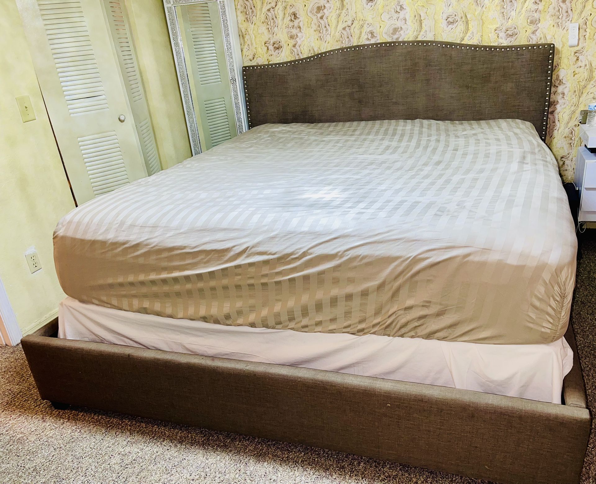 King Headboard NO Mattresses INCLUDES
