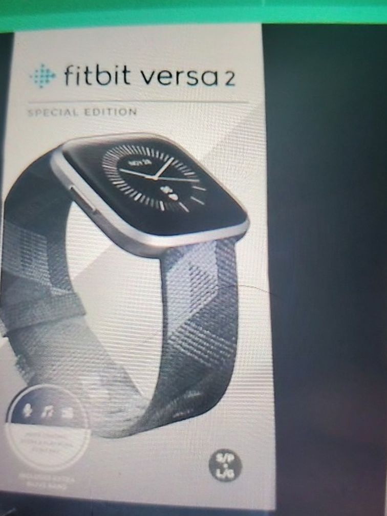 Fitbit versa 2 With Extra Band