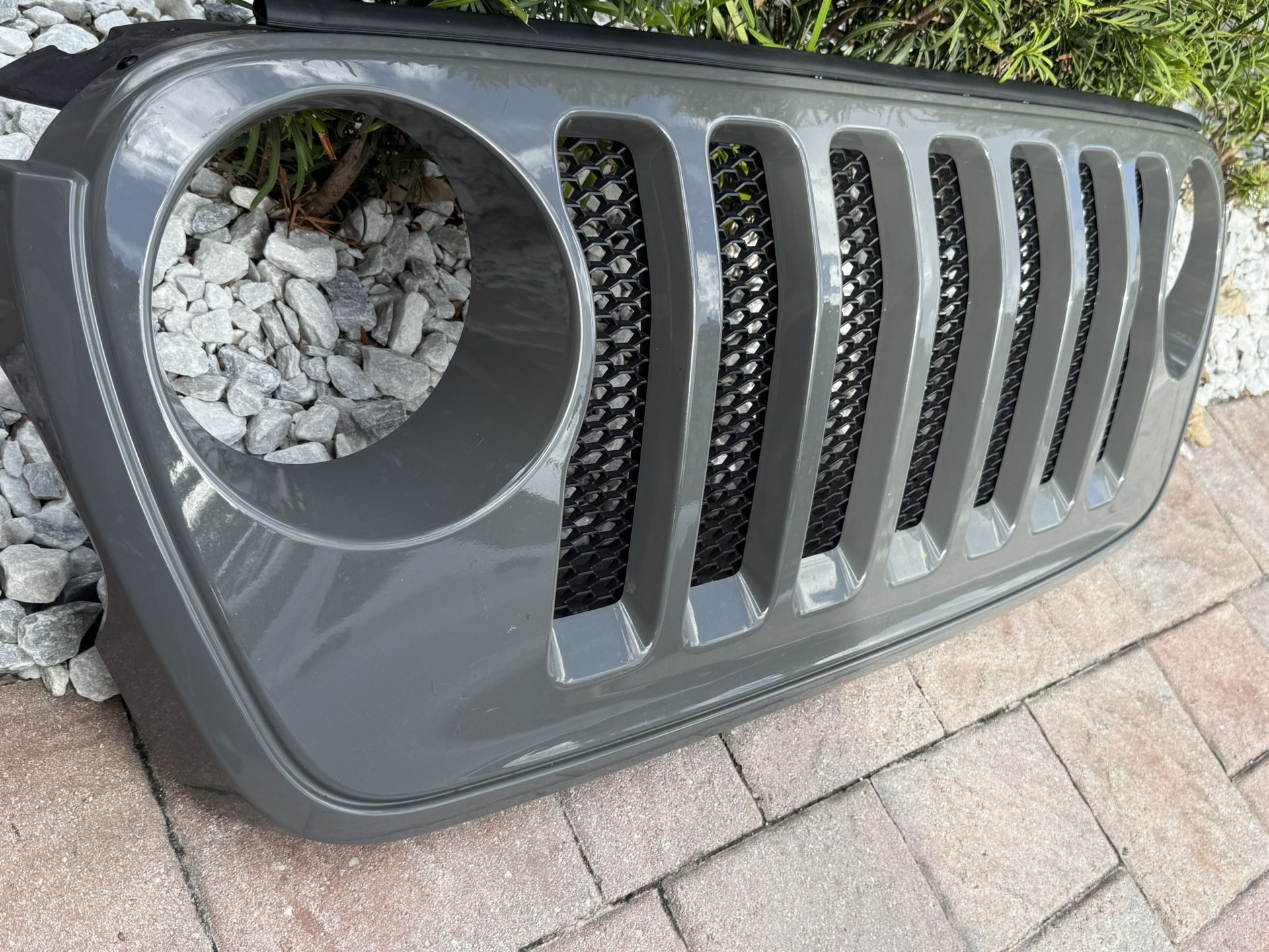 Jeep JL Front Grill