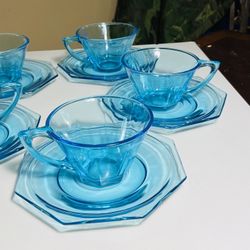 Gorgeous Vintage Hazel Atlas , Capri Aqua Blue Glass.. 5 ..Tea- Coffee Cups & Saucers.. Beautiful Condition 