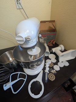 KitchenAid Ultra Power Stand Mixer White + Food Grinder Attachment + Extra Bowl – Works Perfect!