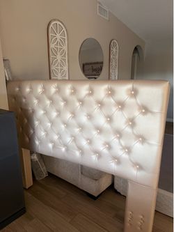 Full/Queen Headboard
