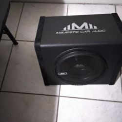 Like New 12" Majestic powered Subwoofer Built In Amplifier 