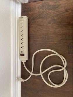 Belkin Power Surge Protector Strip 7 Plugs
