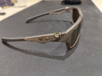 område Blitz Oberst Oakley Jupiter Squared Woodgrain Polarized Sunglasses for Sale in  Wilsonville, OR - OfferUp