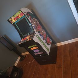 Centipede Arcade Game 