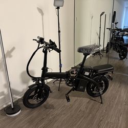 Portable  electric bike for sale. Perfect for commuting, short trips, or daily use.