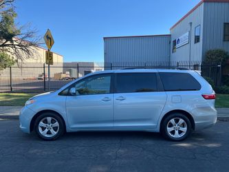 2017 Toyota Sienna
