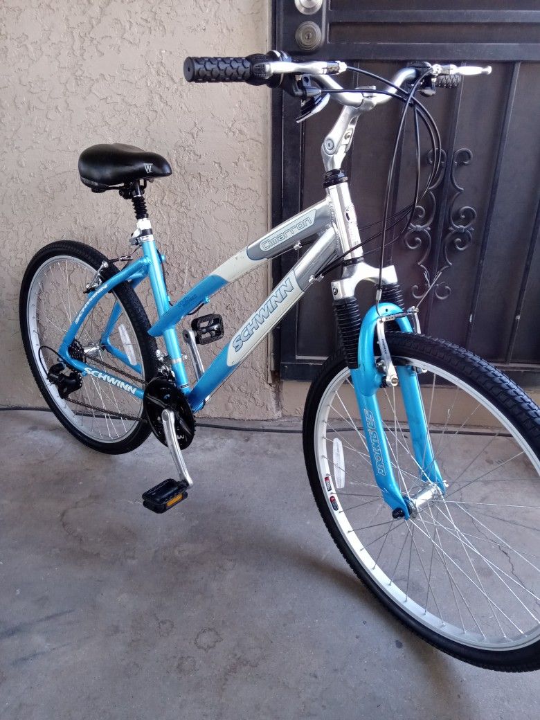 Bike SCHWINN Tires Size 26 Very Good Condition