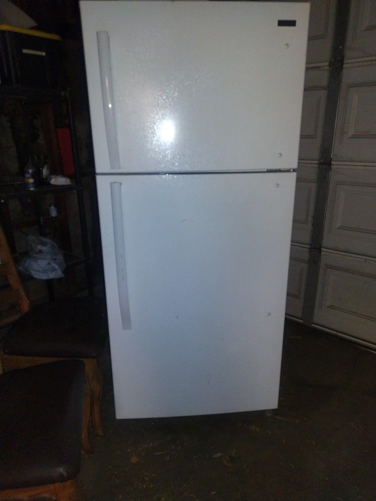 Vissani refrigerator MDTF18wh