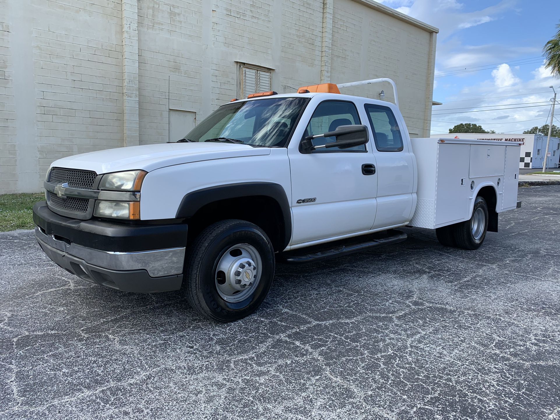 2003 Chevy 3500 Dually Utility Truck