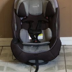 SAFETY 1ST CONVERTIBLE CAR SEAT!!!