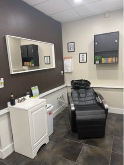 Hairstylist Shampoo Chair