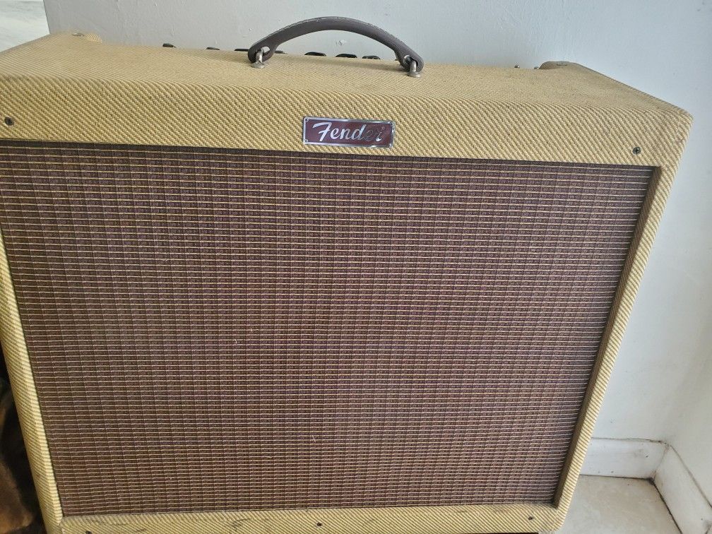 90's FENDER DEVILLE