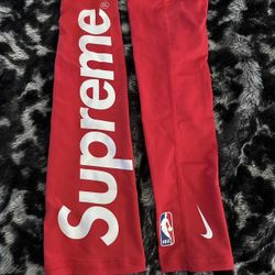 Supreme Nike/NBA Shooting sleeve