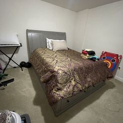 Queen Size Mattress & Storage Bed with Drawers