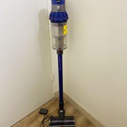 Dyson V10 Animal Cordless Vacuum Cleaner