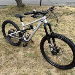 Specialized Status 2 