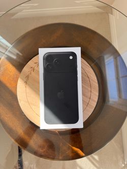Brand New iPhone 18 Pro Max 256GB Spectrum ** Ding **