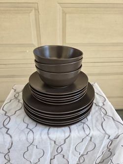 Dinnerware (Feel free to send reasonable offer)