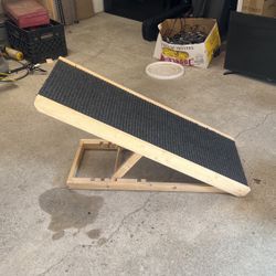 Adjustable Pet Ramp