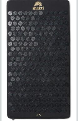 ShaktiMat Premium Acupressure Mat, Level 2 Intensity in Shakti Black, Massage Muscles, Aid Sleep & Unlock Inner Tension | Similar to Acupuncture, No N
