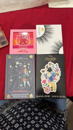 Sombras De Ojos De Disney, Hello Kitty + 5D, lashes