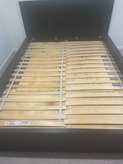 Queen bed with mattress