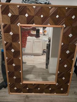 Decorative stunning mirror! 30 in x 40 in