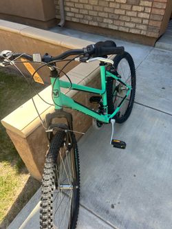 Nishiki women’s Pueblo 26” mountain bike