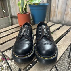 Doc Martens Platform Shoes (Women’s Size 6)