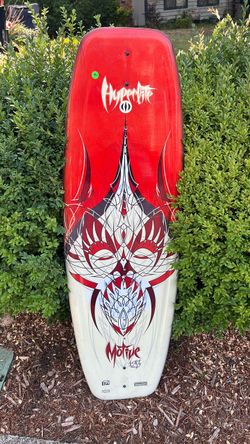 Hyperlite Wakeboard Motive 128