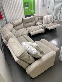 Free Delivery - Modern Reclining Sectional Set