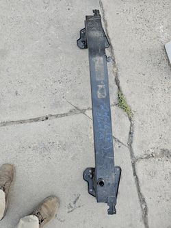 Hyundai Elantra front rebar Oem