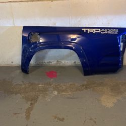 2020 Toyota Tacoma Side Panel Nery Good Conditions
